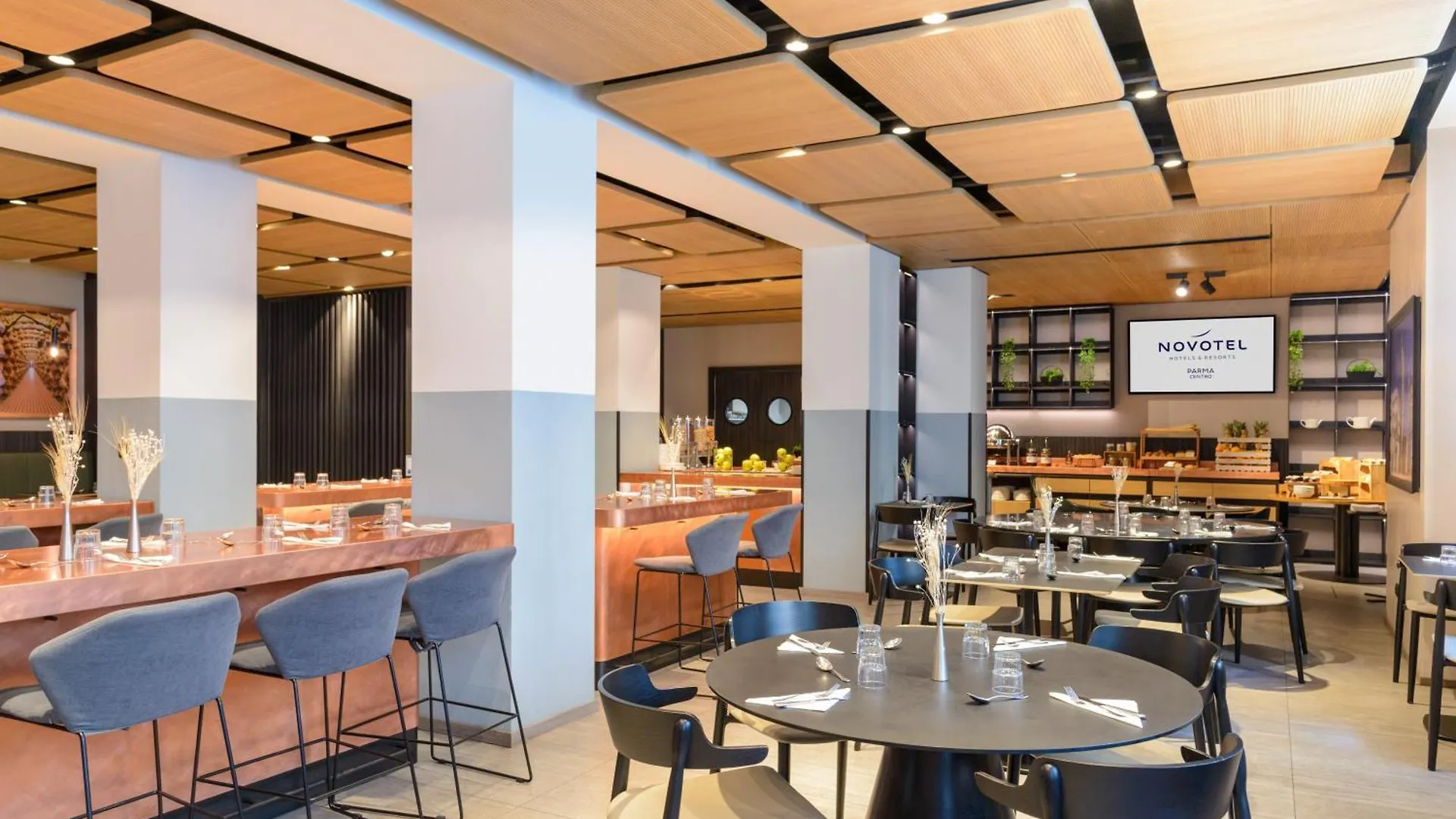 Novotel Parma Centro מלון